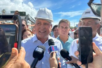 “Quem mais fala nunca fez nada por Ilhéus”, dispara Rui Costa ao rebater críticas sobre obras em ano eleitoral