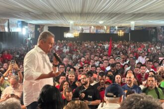 Rui Costa expõe indicadores críticos da educação em Salvador e cobra comprometimento da gestão municipal