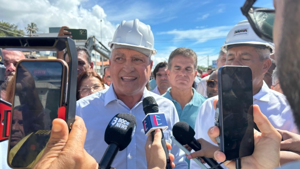 “Quem mais fala nunca fez nada por Ilhéus”, dispara Rui Costa ao rebater críticas sobre obras em ano eleitoral