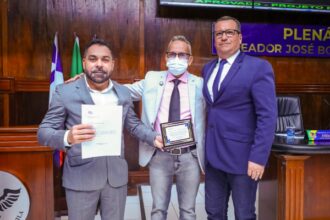 Presidente do instituto Isiba, Sinho Valeriano é homenageado pela Câmara Municipal de Dias D’Ávila
