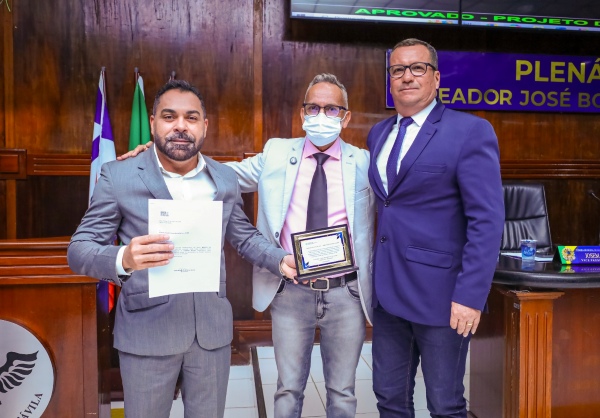 Presidente do instituto Isiba, Sinho Valeriano é homenageado pela Câmara Municipal de Dias D’Ávila
