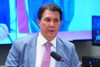 ”Lula está com vergonha do PT da Bahia?", questiona deputado após presidente cancelar participação no 2 de Julho