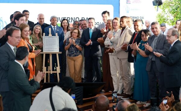 Governador, políticos e chefes dos poderes participam da transferência da capital para Cachoeira