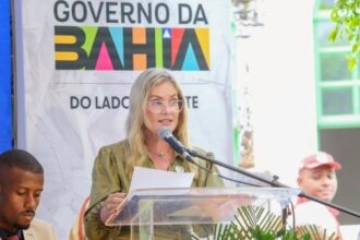 Presidente da Assembleia, deputada Ivana Bastos recebe Título de Cidadã Cachoeirana