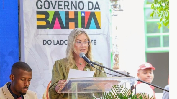 Presidente da Assembleia, deputada Ivana Bastos recebe Título de Cidadã Cachoeirana