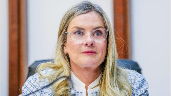 Após ataques de Eures Ribeiro, bancada do PSD na Assembleia Legislativa sai em defesa da presidente Ivana Bastos