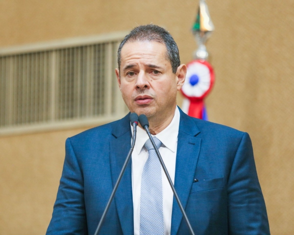 Nelson Leal acusa Jerônimo de iludir o interior: “Anunciar licitação sabendo que não vai fazer a obra é uma farsa”