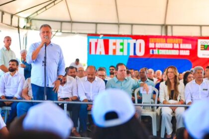 Rui destaca educação como instrumento de transformação social e compara indicadores de Salvador e Itatim