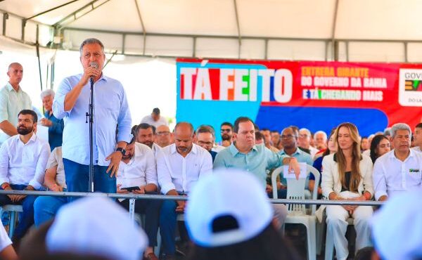 Rui destaca educação como instrumento de transformação social e compara indicadores de Salvador e Itatim