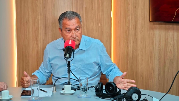 Rui Costa questiona legado de Zé Ronaldo na saúde de Feira e critica grupo de ACM Neto: "Não construiu um hospital municipal"