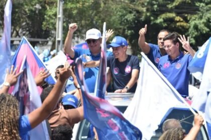Mega carreata de ACM Neto reúne milhares de apoiadores e toma as ruas do Subúrbio de Salvador