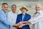 Com apoio de Lula, Jerônimo chega a 46%, aponta pesquisa Opnus/BNews divulgada nesta segunda-feira (24), contra 38% de ACM Neto   