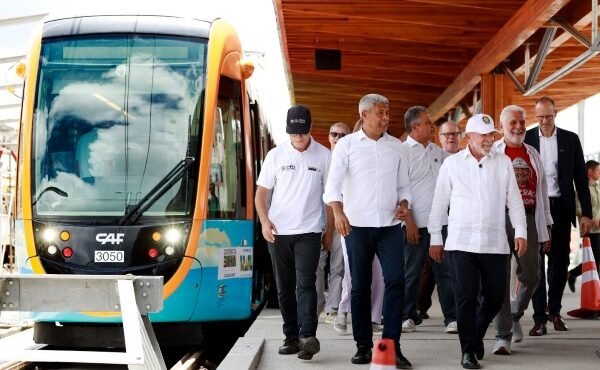 Jerônimo Rodrigues propõe ampliar VLT de Salvador até Camaçari