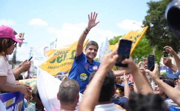 ACM Neto recebe apoio de ex-prefeito do Conde e amplia onda de adesões na reta final da campanha