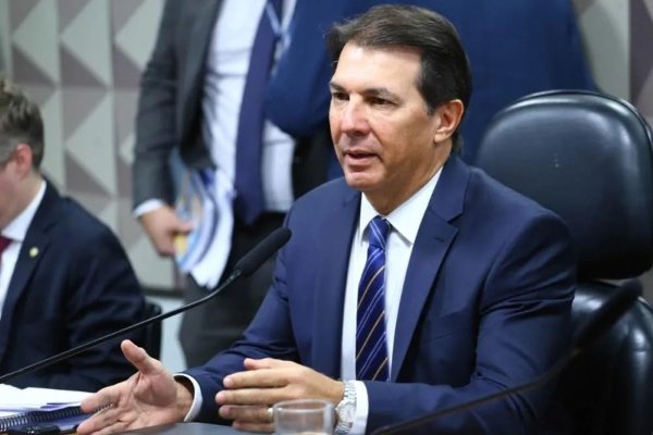 Arthur Maia ironiza “adesões requentadas” de Jerônimo: “Daqui a pouco vai pedir música no Fantástico com tanto apoio repetido”