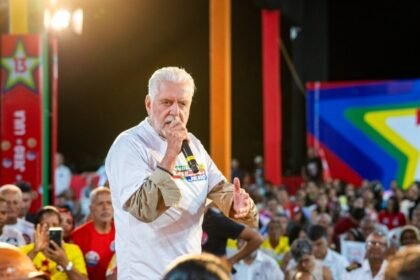 Em encontro com lideranças evangélicas, Wagner reprova o uso da religião para pregar ódio: “Quem tem fé não discrimina”
