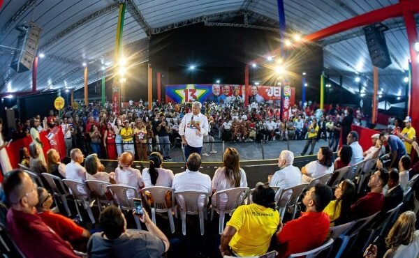 Em encontro com evangélicos em Salvador, Jerônimo reafirma compromisso com liberdade religiosa