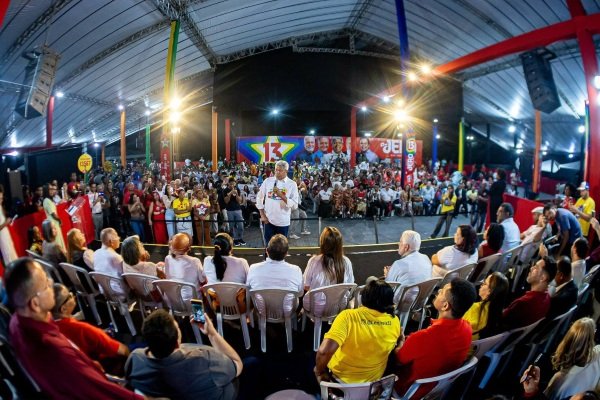 Em encontro com evangélicos em Salvador, Jerônimo reafirma compromisso com liberdade religiosa