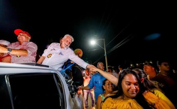 A uma semana das eleições, Wagner defende combate às bets: “Lula protege as famílias”