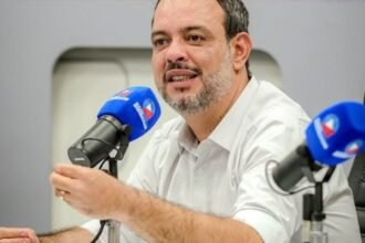Lucas Reis celebra aprovação do fim da escala 6x1 e alerta para risco de retrocesso com Flávio Bolsonaro