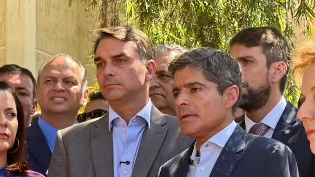 Nova reportagem do UOL aprofunda papel de ACM Neto no esquema do Banco Master com dinheiro de aposentados